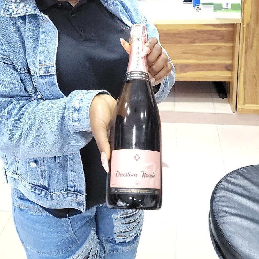 Client NKS Wine — Moment de partage